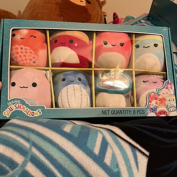 Squishmallow Gift Set for Summer/Birthdays! New in box, ONE SET ONLY 6 in box - Picture 3 of 3